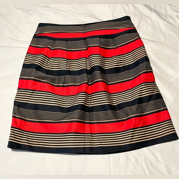 Banana Republic Skirt. Size 2 - Picture 1 of 9
